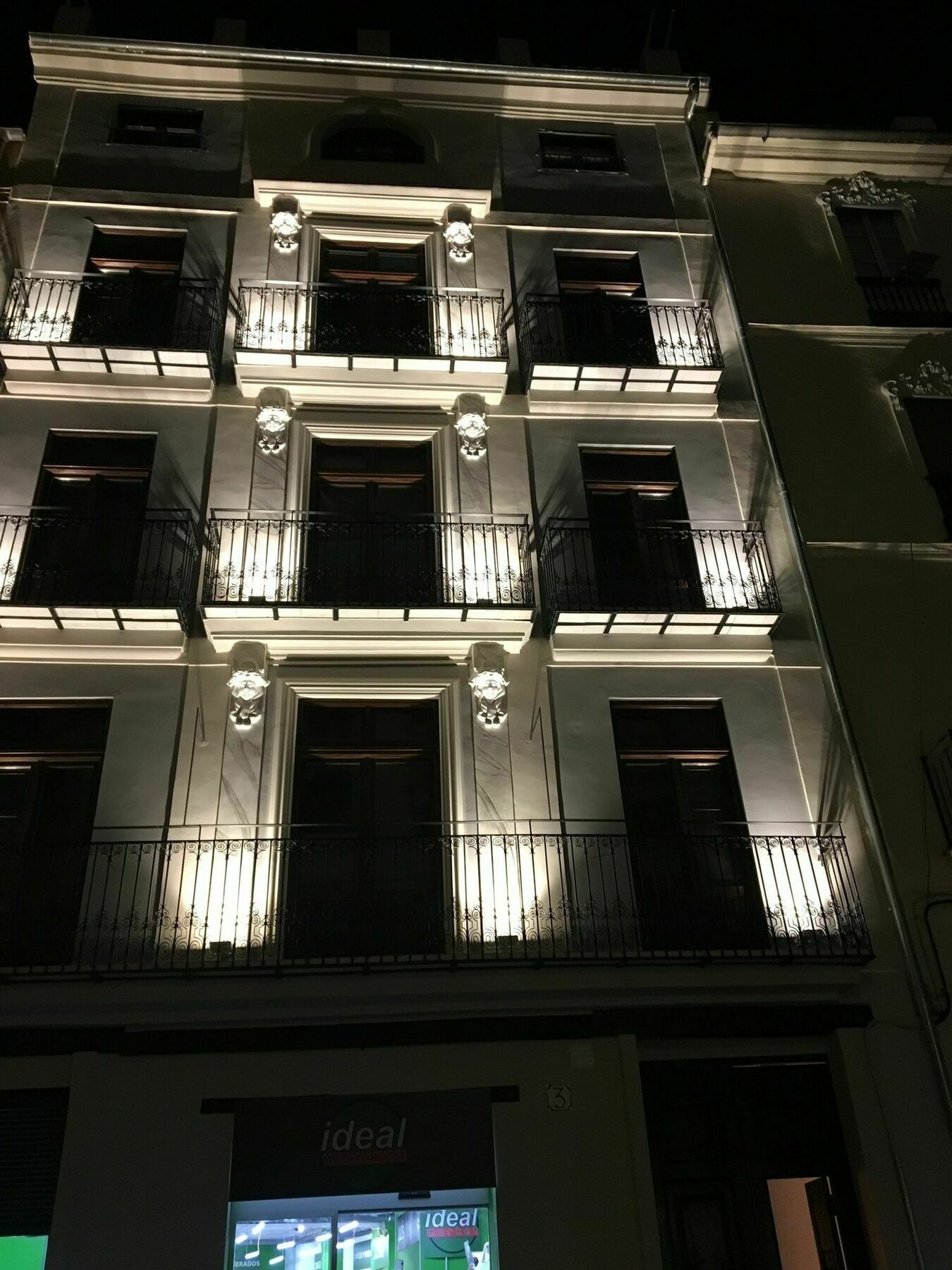 Perla Apartments บาเลนเซีย ภายนอก รูปภาพ