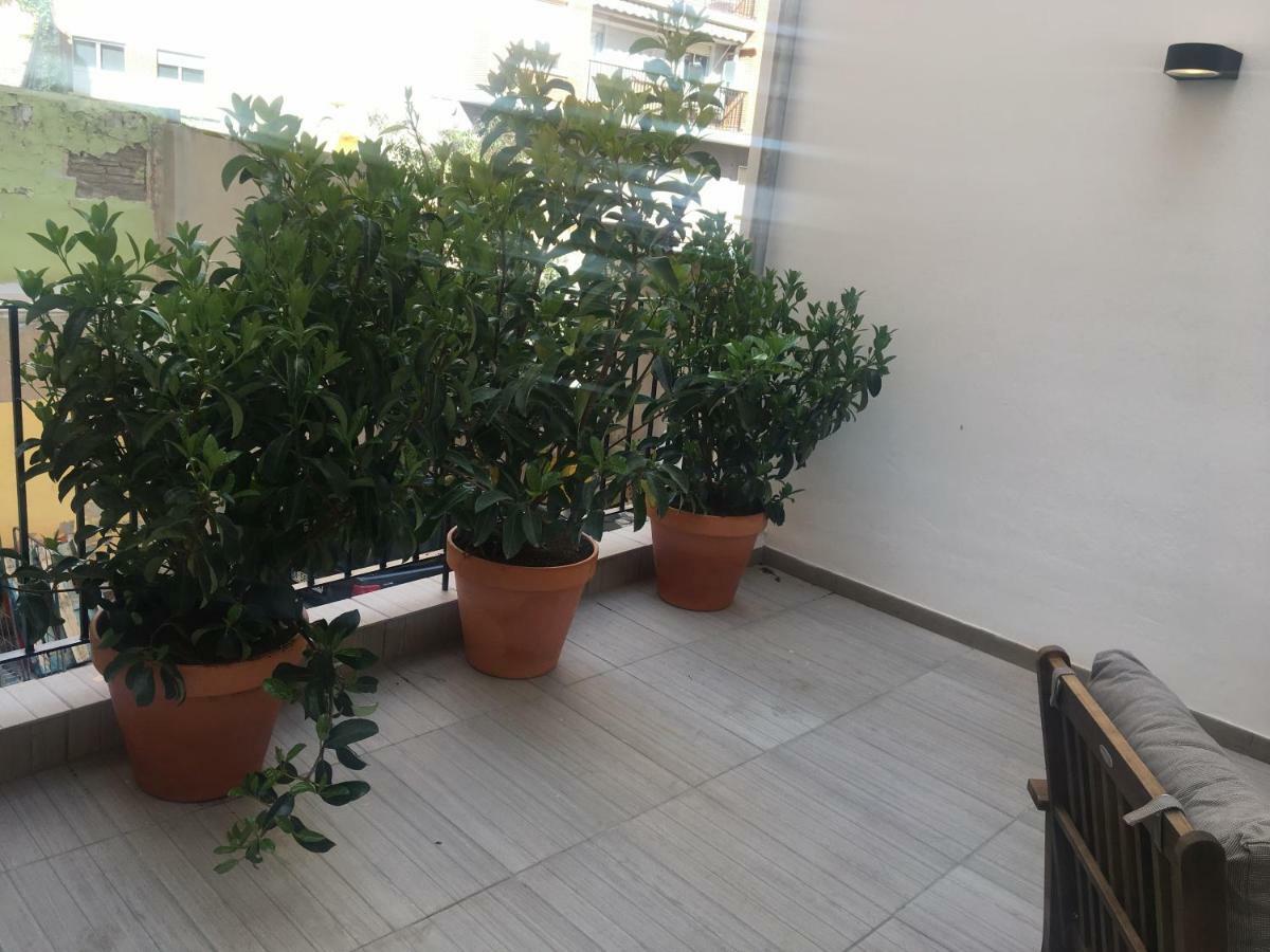 Perla Apartments บาเลนเซีย ภายนอก รูปภาพ