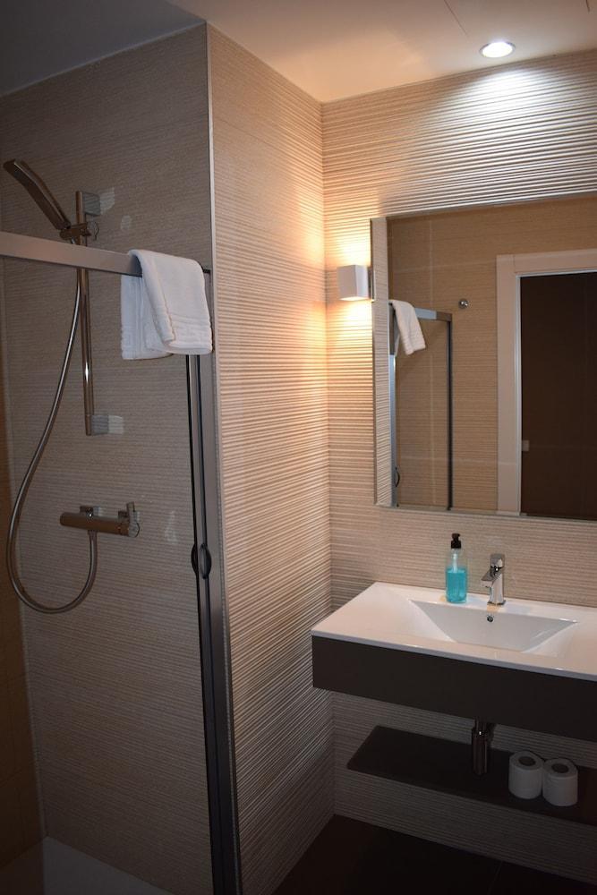 Perla Apartments บาเลนเซีย ภายนอก รูปภาพ